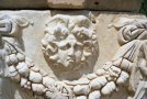 <p>Aphrodisias : décoration sur un sarcophage.</p>