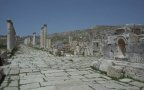 <p>Jerash : tetrapyle sud et decumanus.</p>
