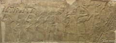 <p>Défilé de prisonniers (Nimrud - palais nord-ouest).</p>